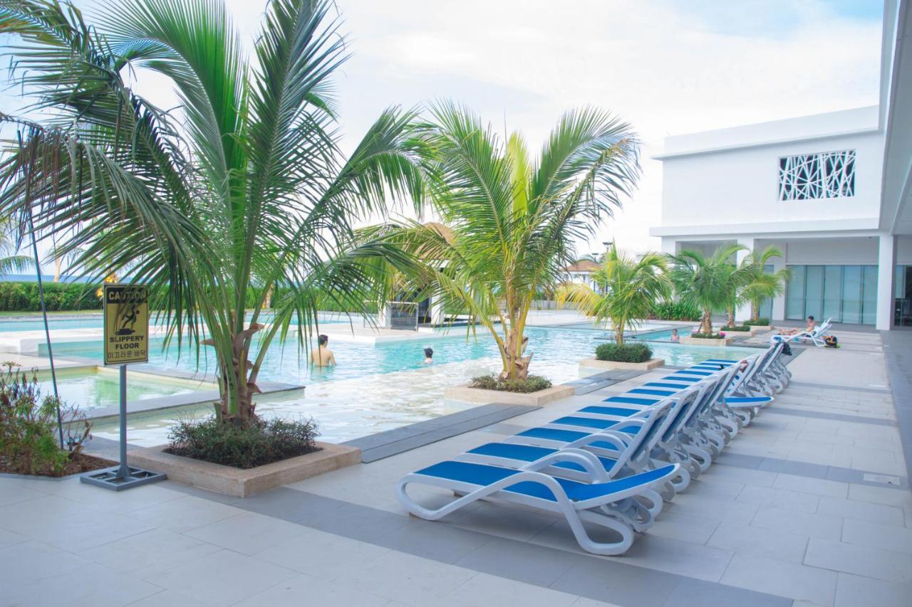 Oceanfront At Arterra, Fast Wifi, Nflix, Kitchen - H Or L Villa Lapu-Lapu City Exterior photo